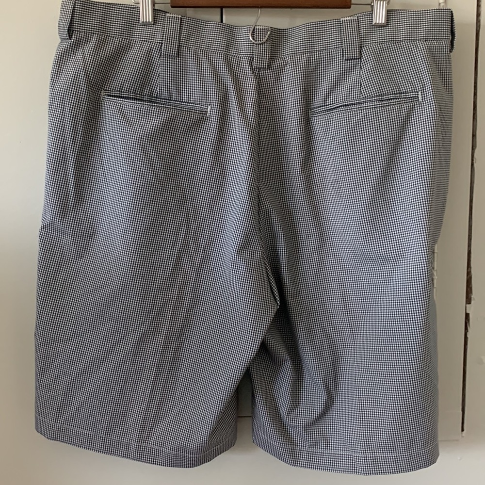 Pga Tour Cool Play Black And White Checked Golf Shorts Size 40 - Picture 3 of 5